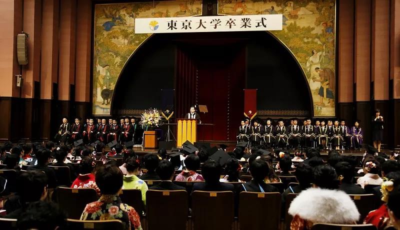 日本高校的毕业典礼和入学仪式时间